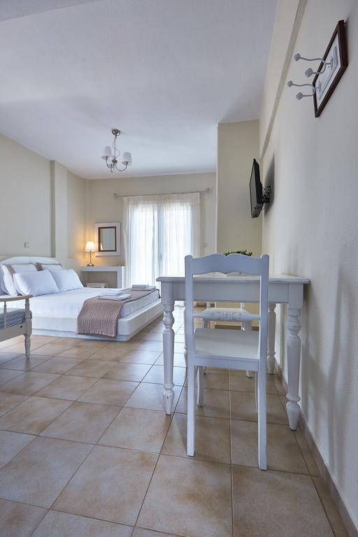 Aelia Apartment Agios Petros  Bilik gambar